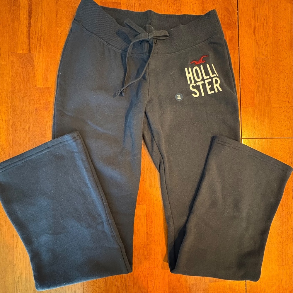 Hollister Sweatpants Fleece Size XS Short Navy Bootcut Logo NEW WITHOUT TAGS - Picture 3 of 4